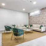 Vivi Homes - Luxor Gym, Pool, Terrace & *