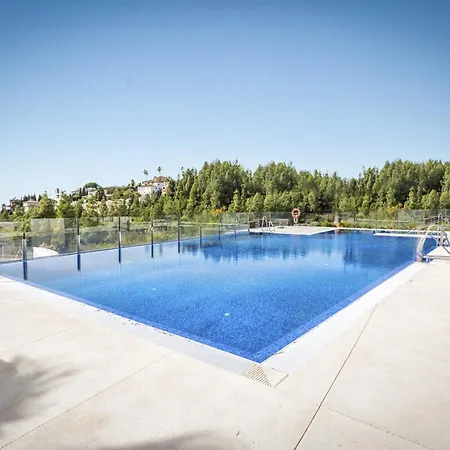 Vivi Homes - Luxor Gym, Pool, Terrace & Apartment *