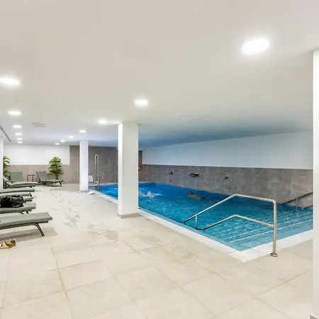 Vivi Homes - Luxor Gym, Pool, Terrace &